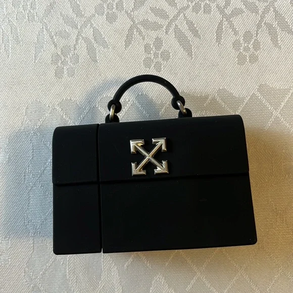 SALE!!! Off-White unisex Logo AirPods case NWB - Picture 5 of 9